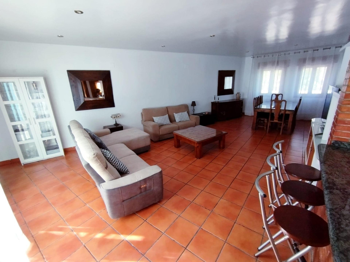 4-Bedroom Detached House in  L'Alfás del Pi | Sunny Casas... - Image 16