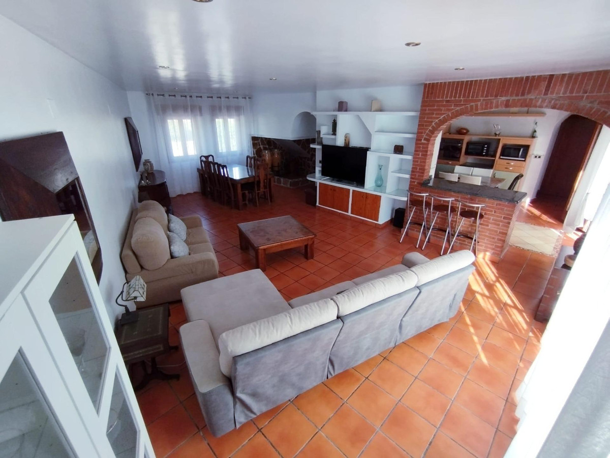 4-Bedroom Detached House in  L'Alfás del Pi | Sunny Casas... - Image 18