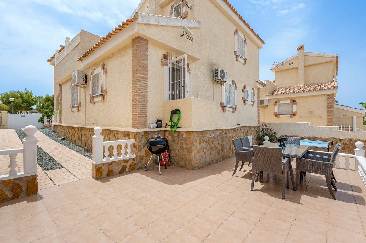 Villa met 3 Slaapkamers in Santa Pola - Image 25