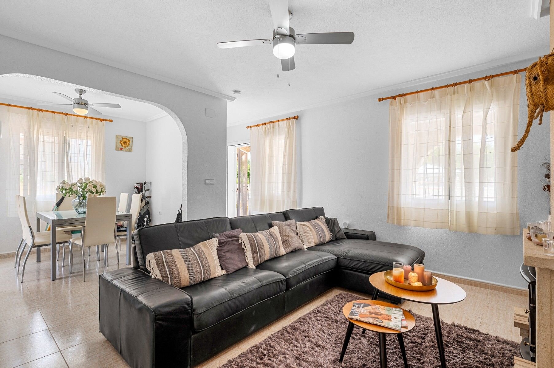 Villa met 3 Slaapkamers in Santa Pola - Image 3