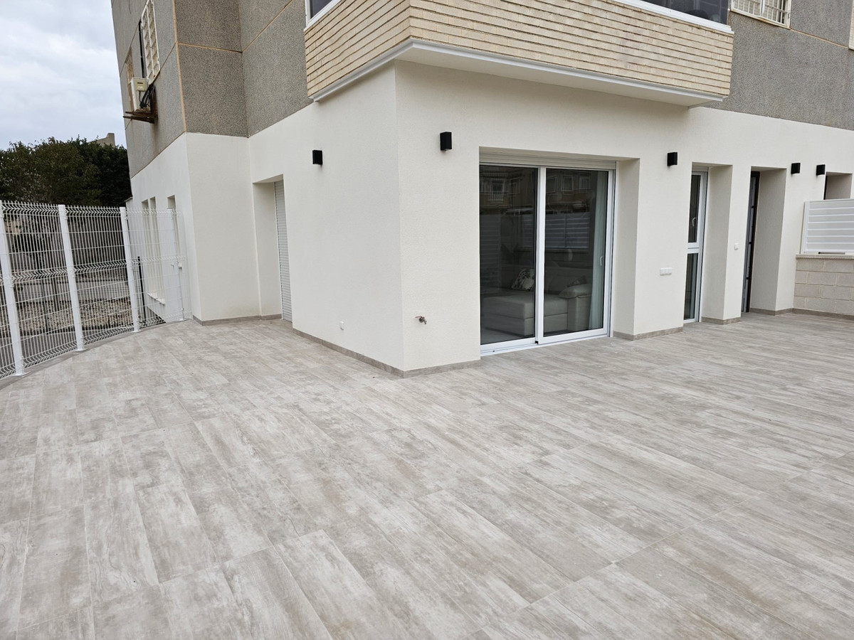 3-Bedroom Ground Floor Apartment in  Torrevieja | Sunny C... - Image 20