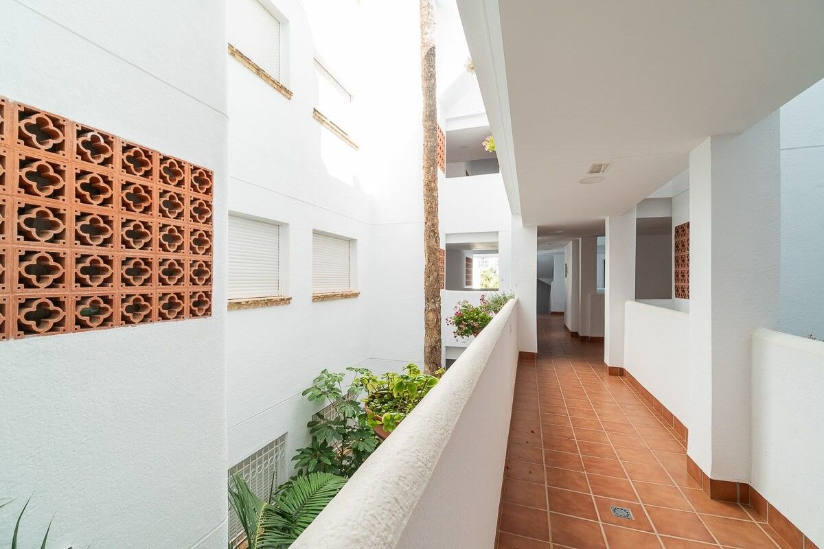 2-Bedroom Apartment in Villamartín-las Filipinas, Orihuela Costa - Image 34