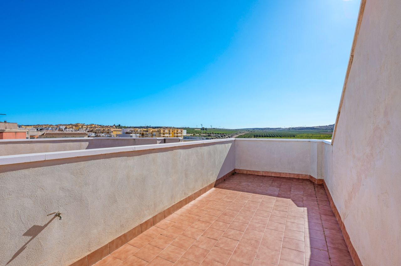 2-Bedroom Apartment in Pueblo 3, Algorfa - Image 21