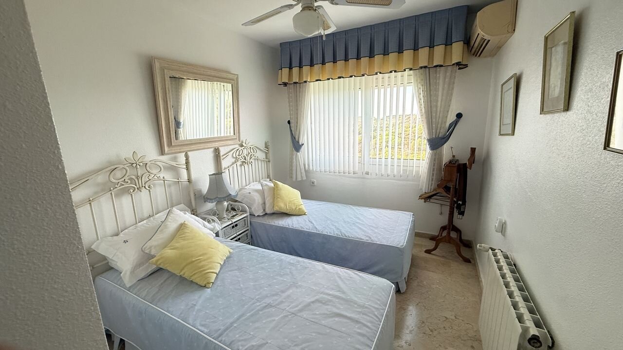 5-Bedroom Villa in Villamartín-las Filipinas, Orihuela Costa - Image 31