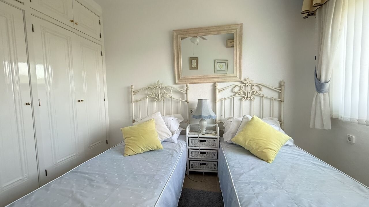 5-Bedroom Villa in Villamartín-las Filipinas, Orihuela Costa - Image 32