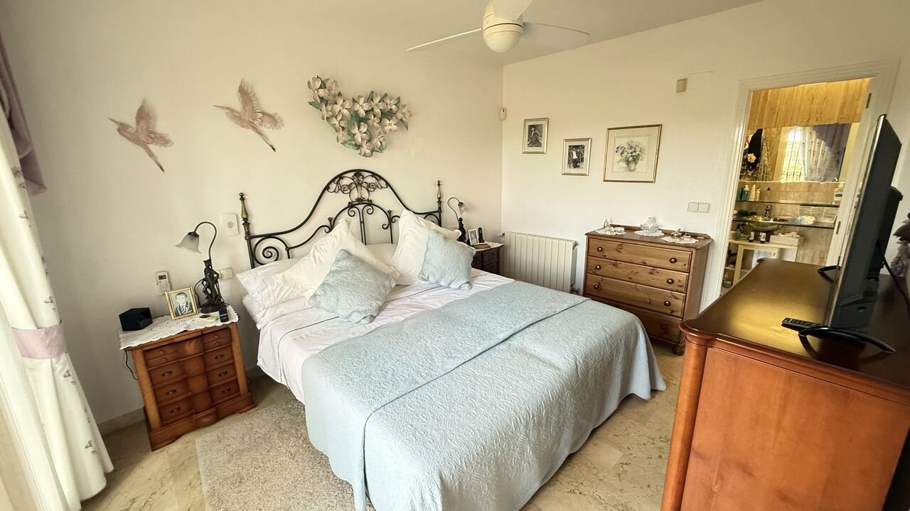 5-Bedroom Villa in Villamartín-las Filipinas, Orihuela Costa - Image 34