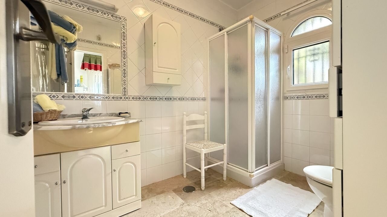 5-Bedroom Villa in Villamartín-las Filipinas, Orihuela Costa - Image 41