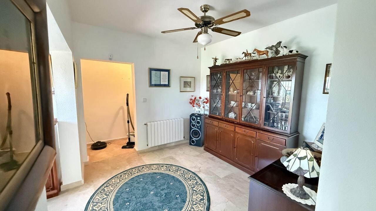5-Bedroom Villa in Villamartín-las Filipinas, Orihuela Costa - Image 44