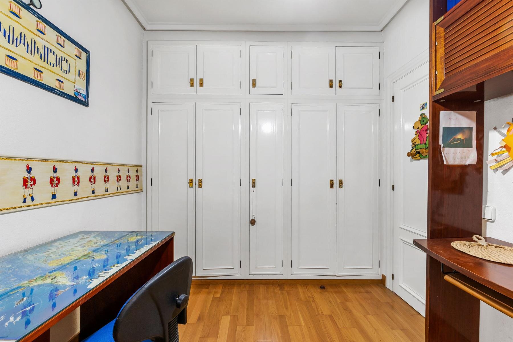 4-Bedroom Apartment in Torrevieja - Image 16