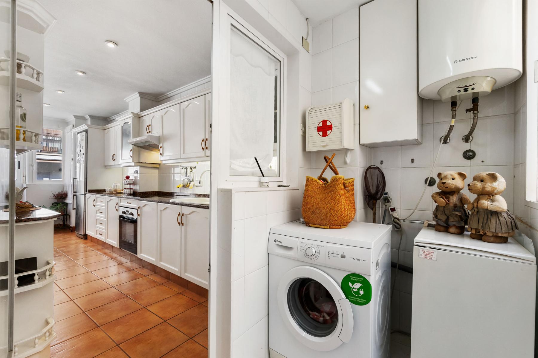 4-Bedroom Apartment in Torrevieja, Torrevieja - Image 19