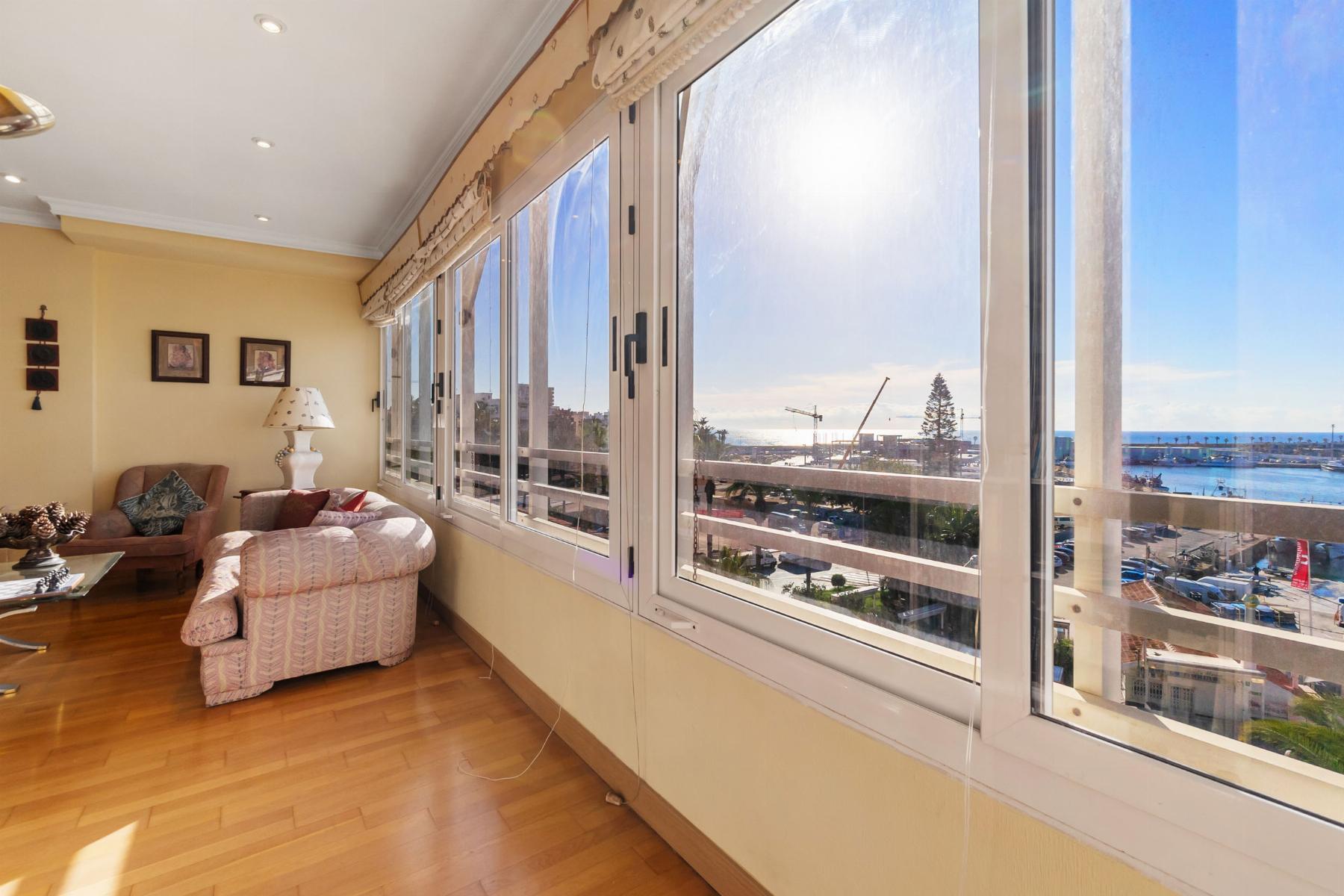 4-Bedroom Apartment in Torrevieja, Torrevieja - Image 4