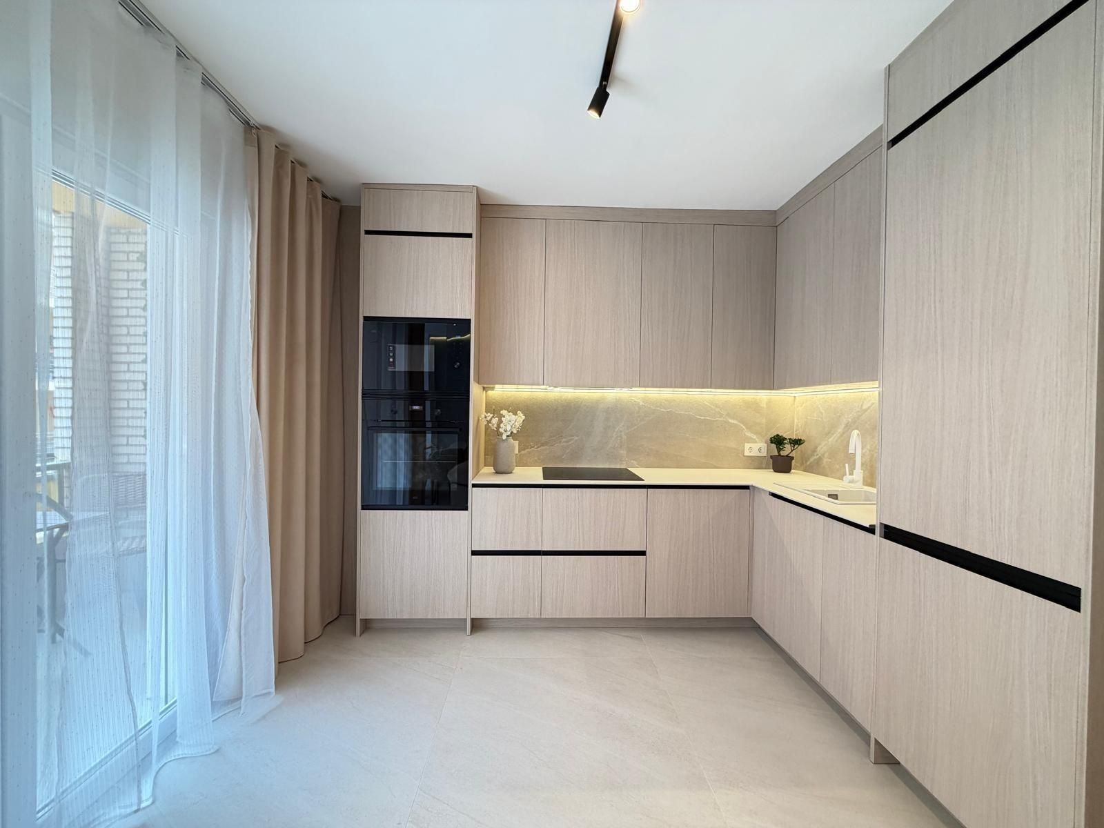 4-Bedroom Apartment in Playa del Cura, Torrevieja - Image 15