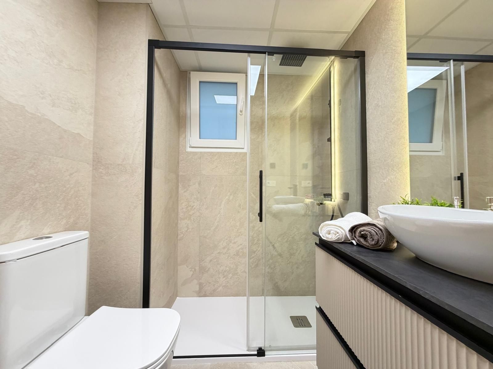 4-Bedroom Apartment in Playa del Cura, Torrevieja - Image 44