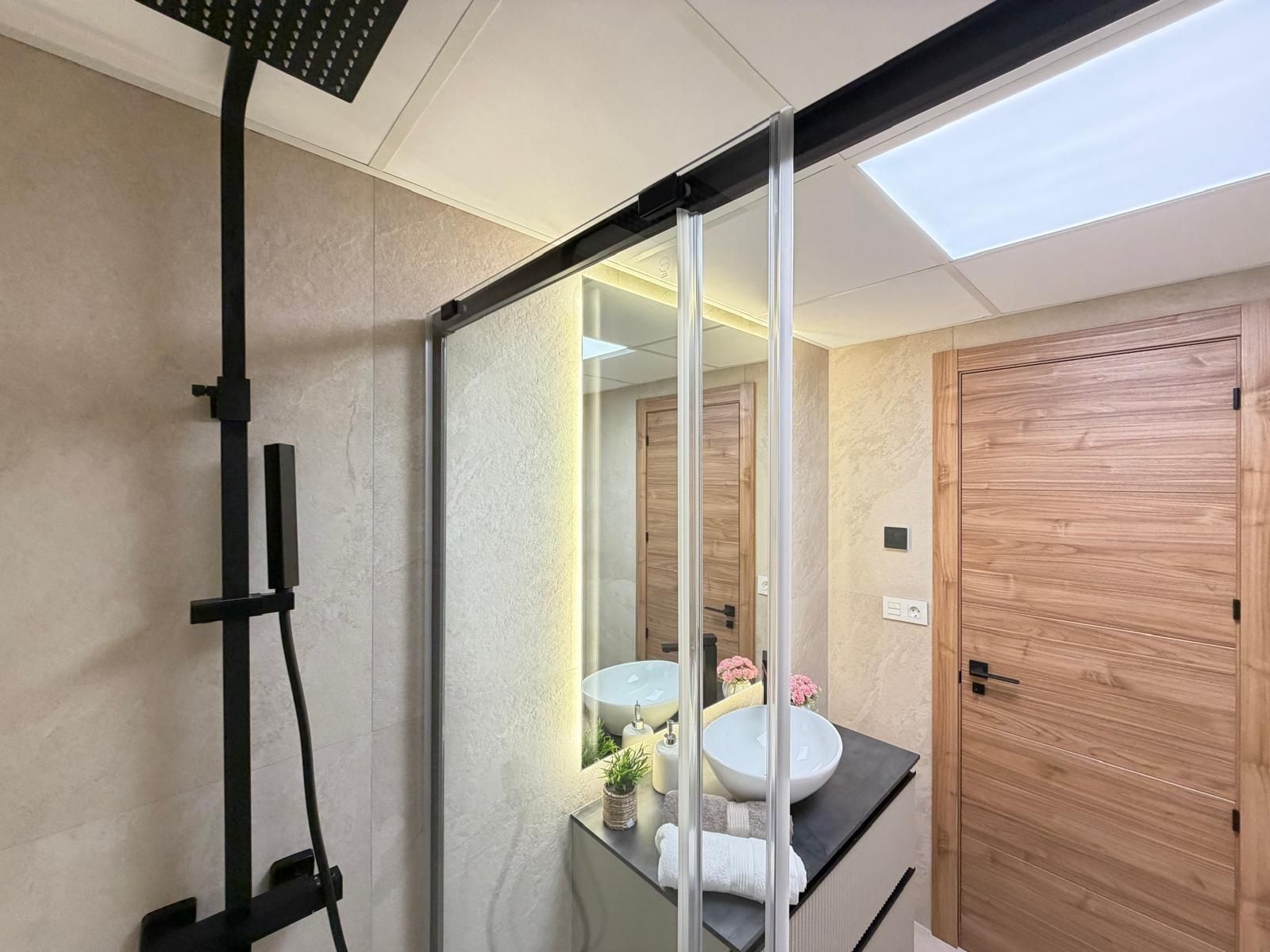 4-Bedroom Apartment in Playa del Cura, Torrevieja - Image 47