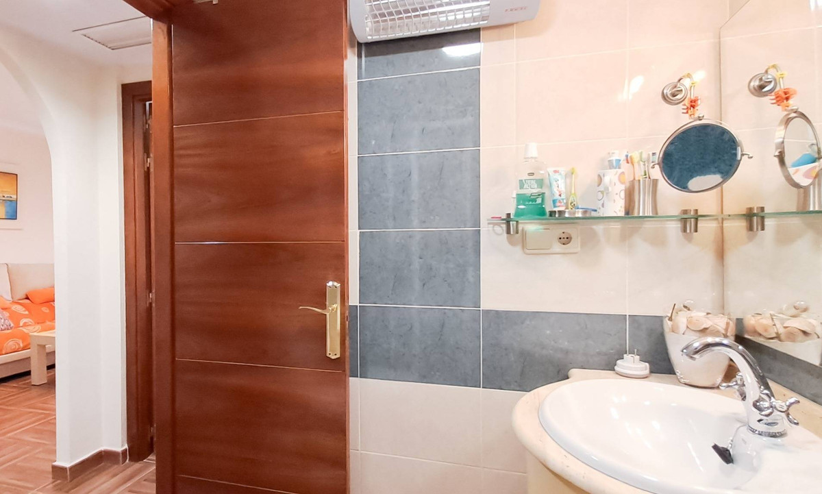 2-Bedroom Ground Floor Apartment in Torrevieja | Sunny C... - Image 12