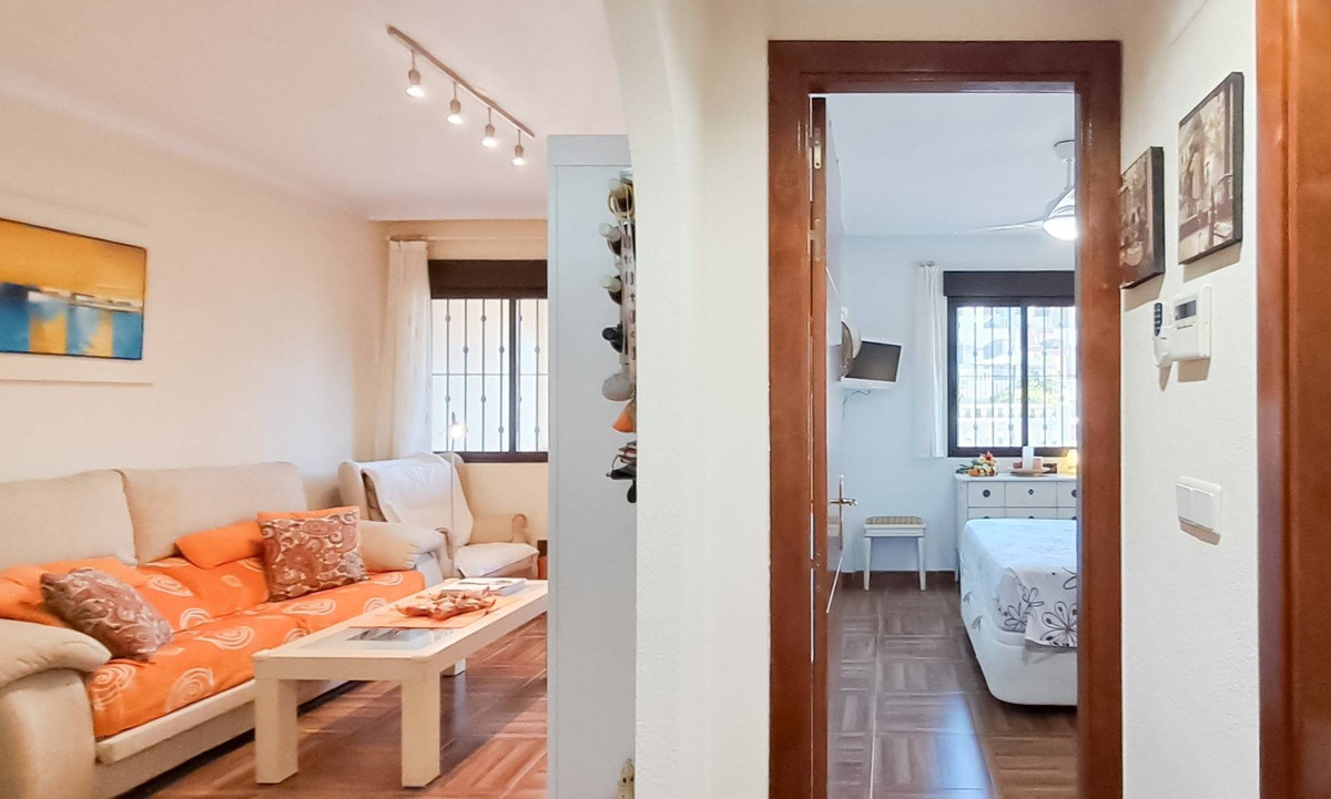 2-Bedroom Ground Floor Apartment in Torrevieja | Sunny C... - Image 13