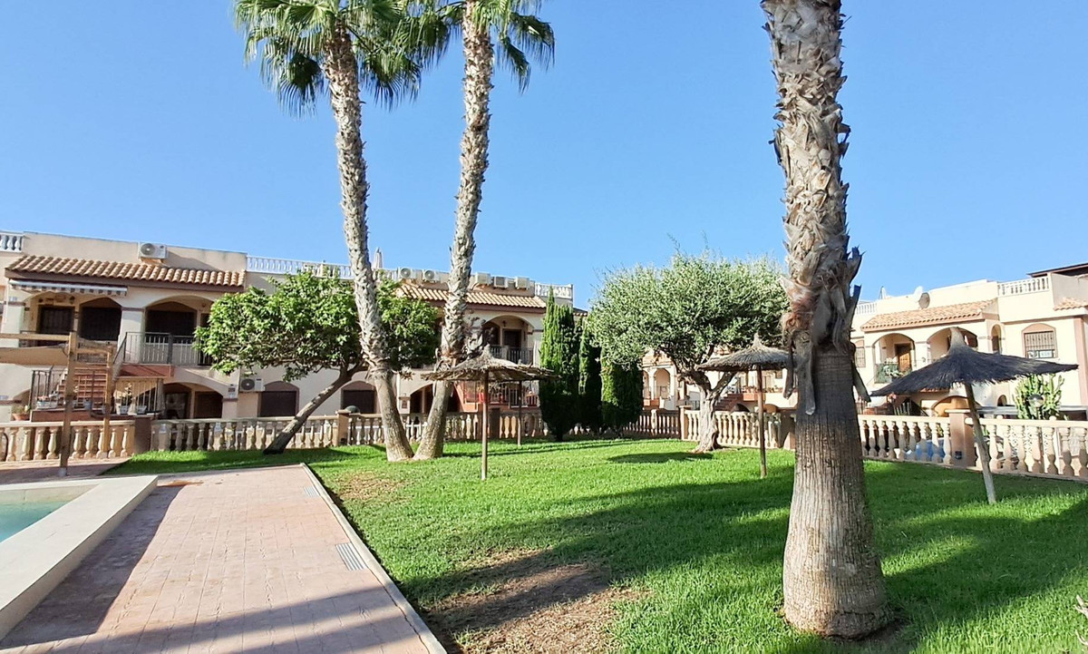 2-Bedroom Ground Floor Apartment in Torrevieja | Sunny C... - Image 21