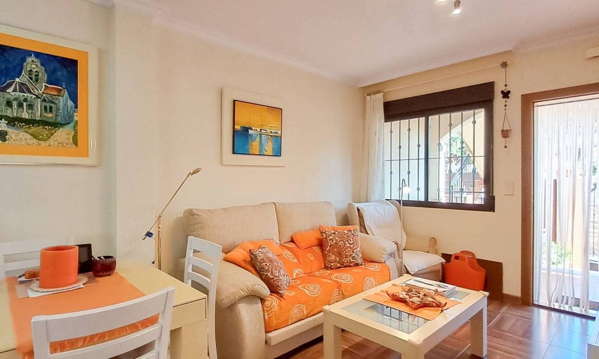 2-Bedroom Ground Floor Apartment in Torrevieja | Sunny C... - Image 9