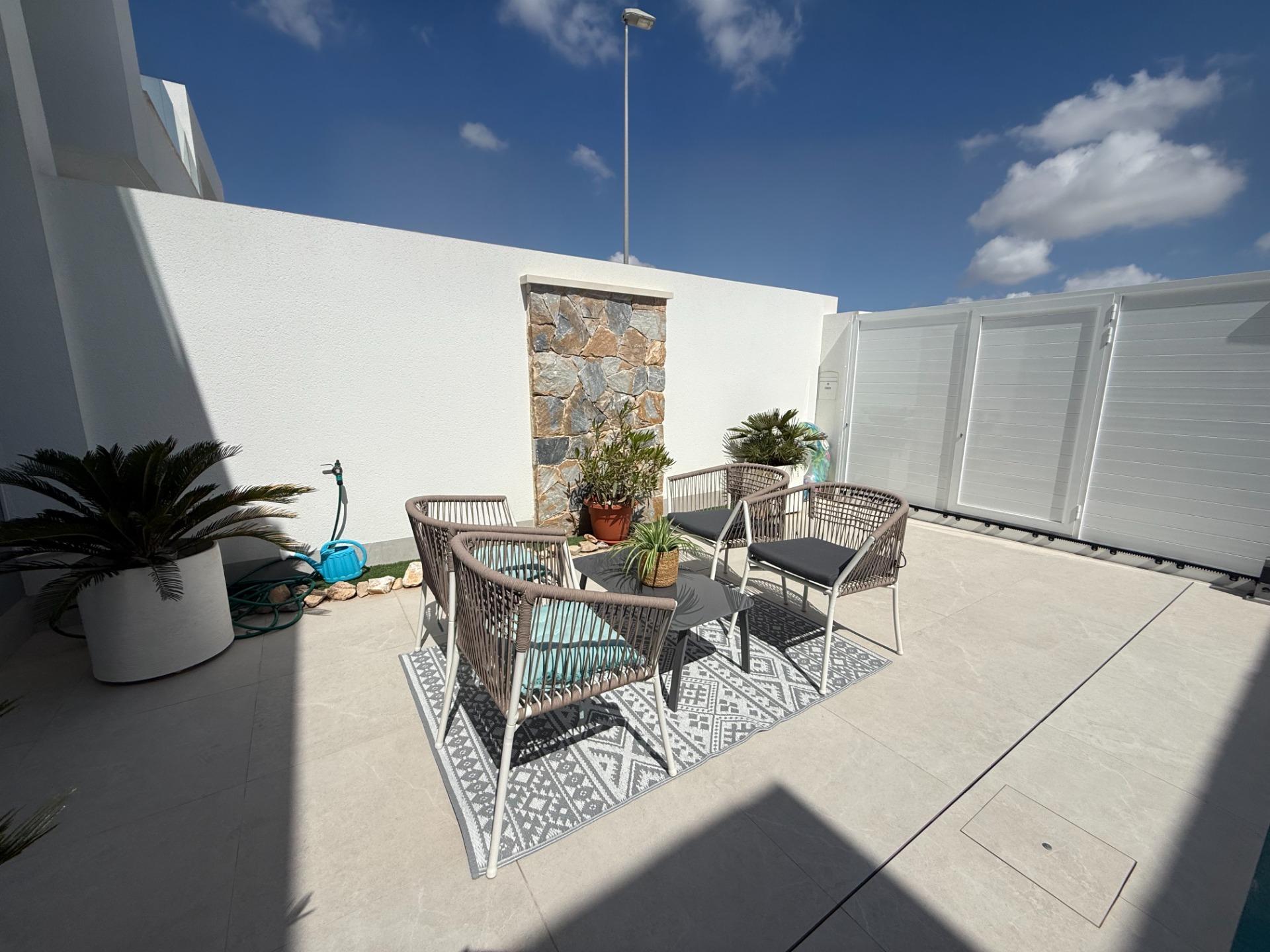 2-Bedroom Villa in Balsicas, Torre - Pacheco - Image 8