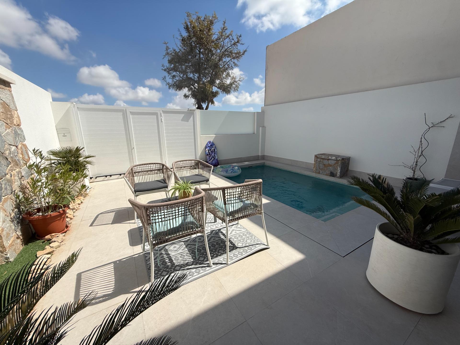 2-Bedroom Villa in Balsicas, Torre - Pacheco - Image 9