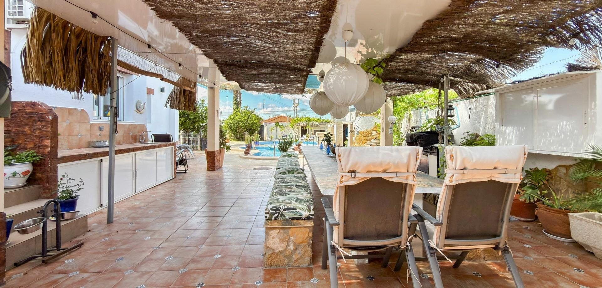 7-Bedroom Villa in Rojales - Image 26
