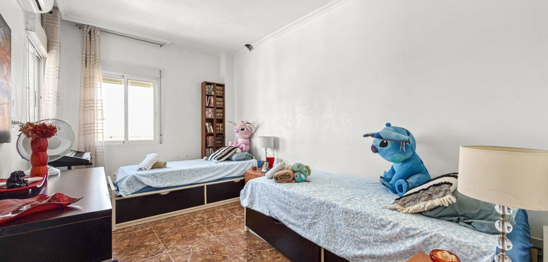 7-Bedroom Villa in Rojales - Image 42