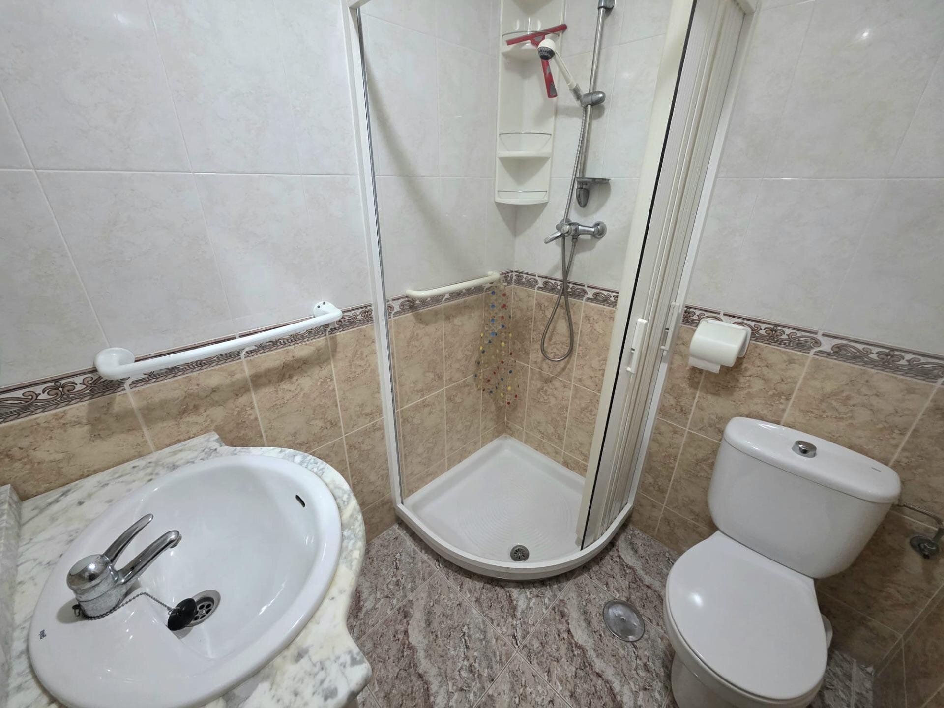 3-Bedroom Penthouse in Estacion de Autobuses, Torrevieja - Image 12