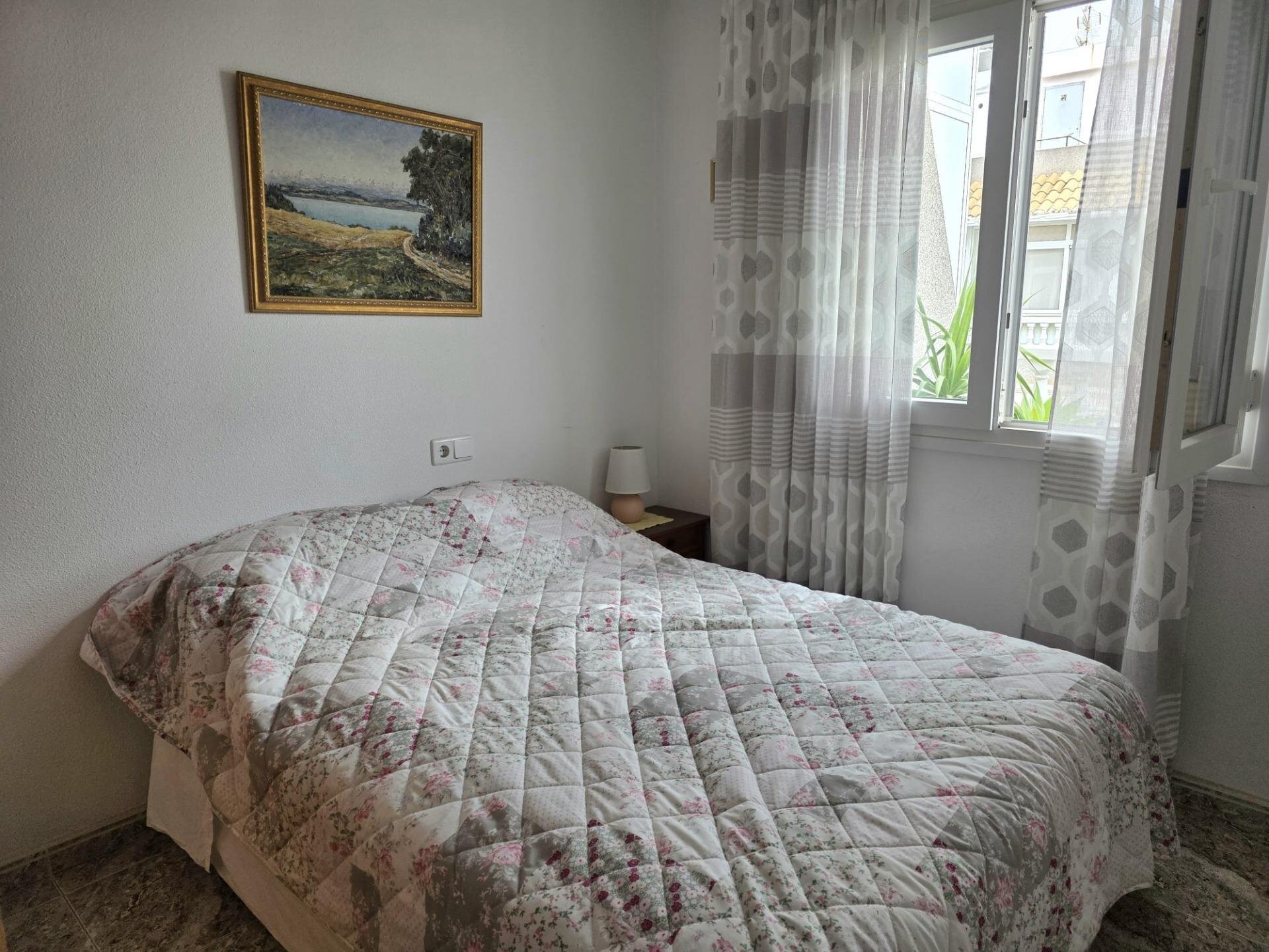 3-Bedroom Penthouse in Estacion de Autobuses, Torrevieja - Image 2
