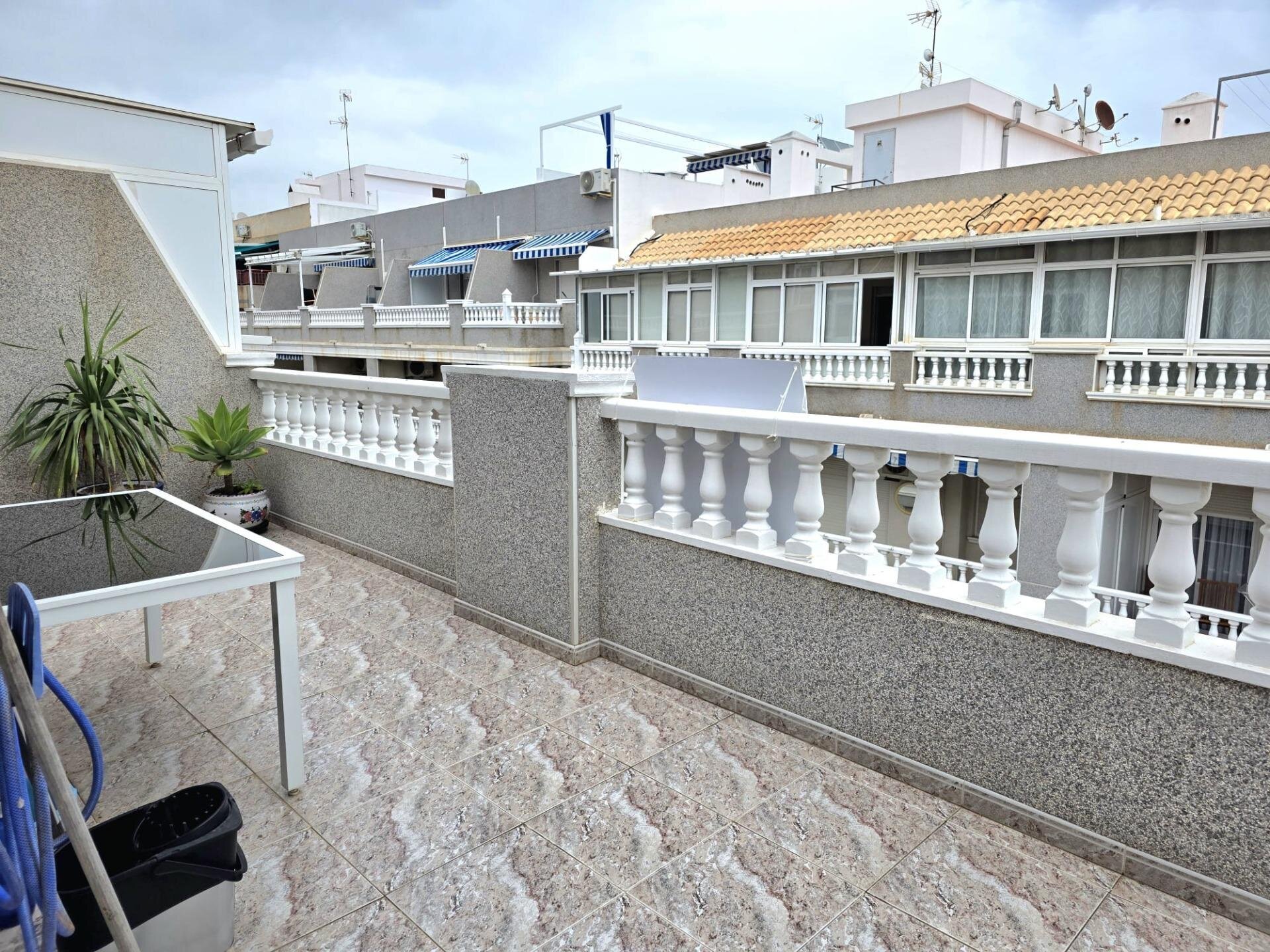 3-Bedroom Penthouse in Estacion de Autobuses, Torrevieja - Image 8
