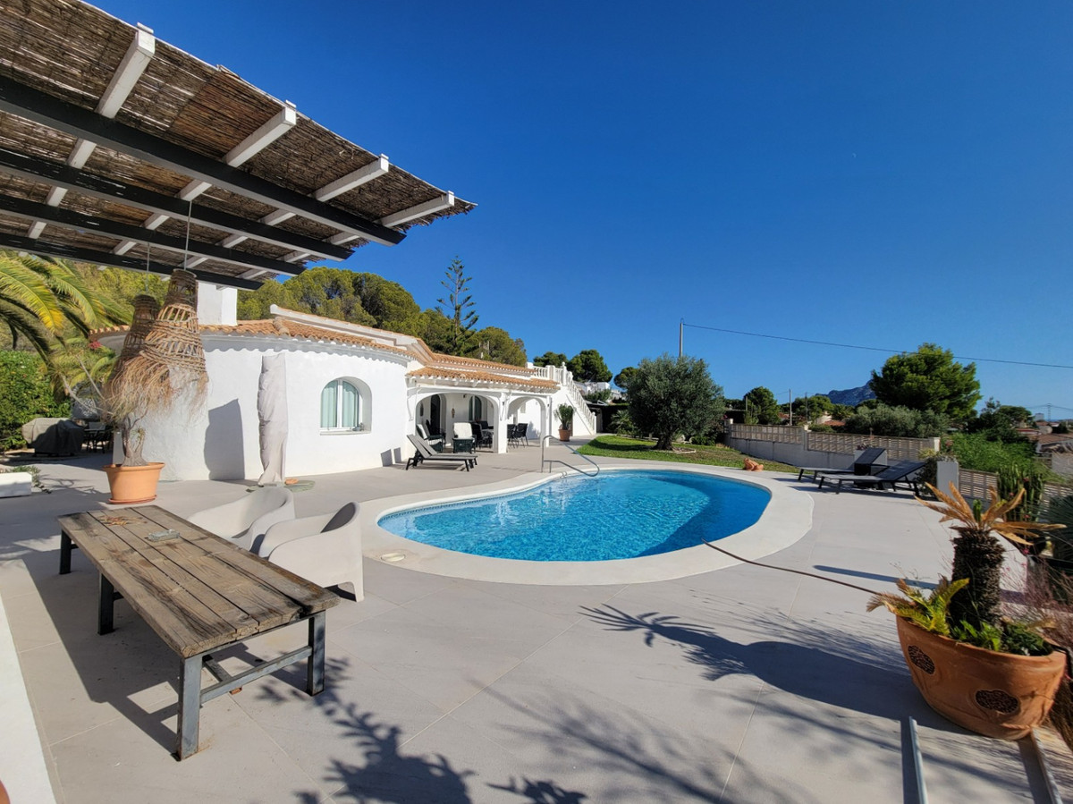 3-Bedroom Detached House in  Calpe | Sunny Casas - Costa ... - Image 1