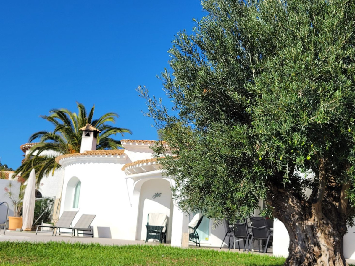 3-Bedroom Detached House in  Calpe | Sunny Casas - Costa ... - Image 10