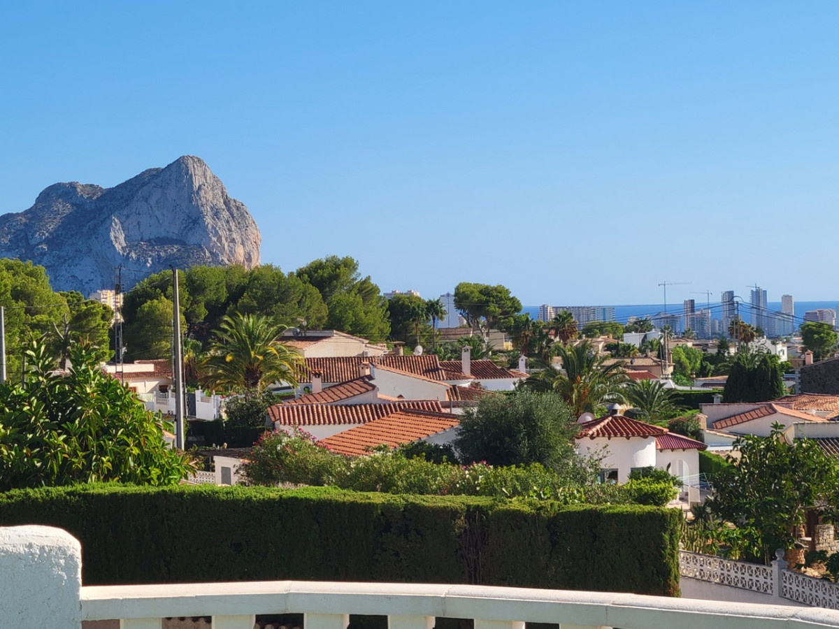 3-Bedroom Detached House in  Calpe | Sunny Casas - Costa ... - Image 5