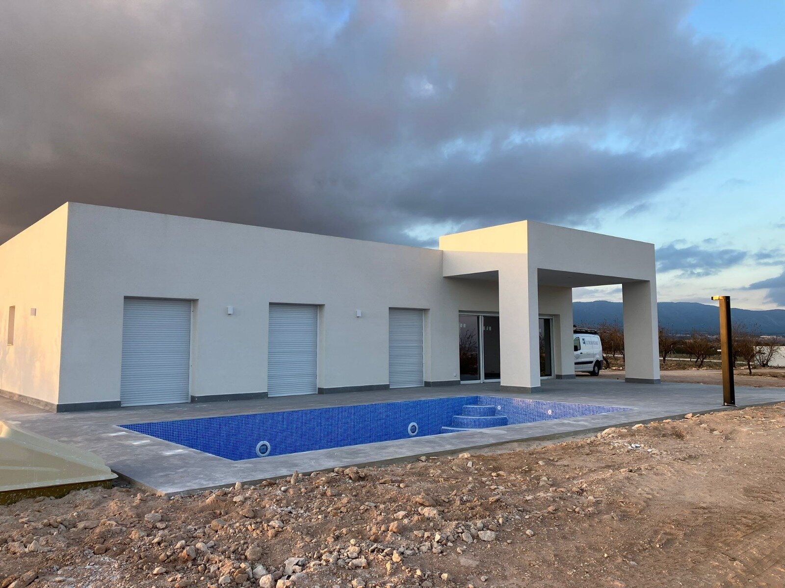 3-Bedroom Detached House in Pinoso - Image 12