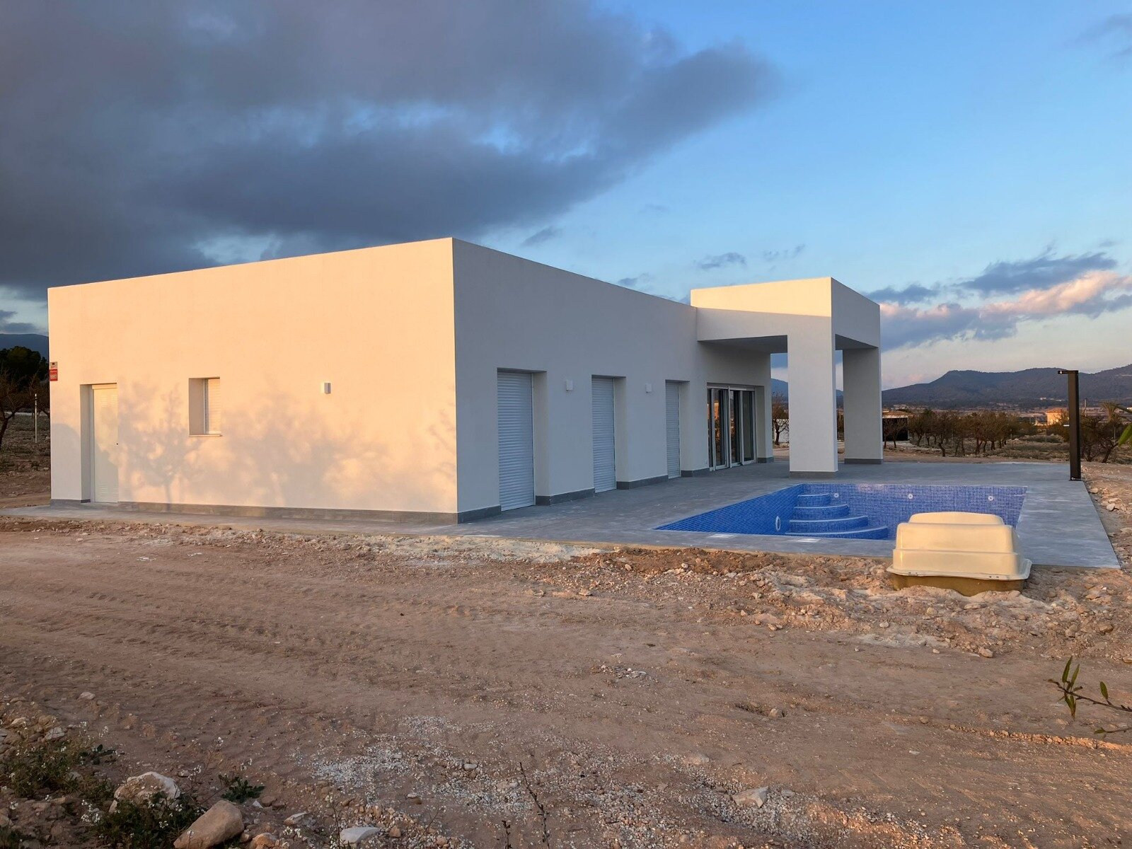 3-Bedroom Detached House in Pinoso - Image 23
