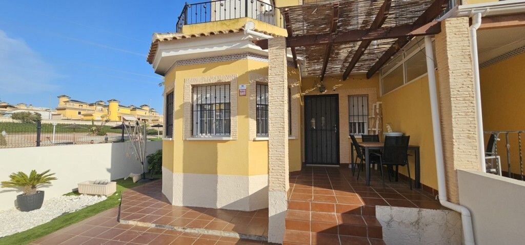 3-Bedroom Villa in Costa Blanca Sur, Algorfa - Image 2