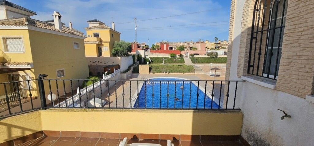 3-Bedroom Villa in Costa Blanca Sur, Algorfa - Image 5