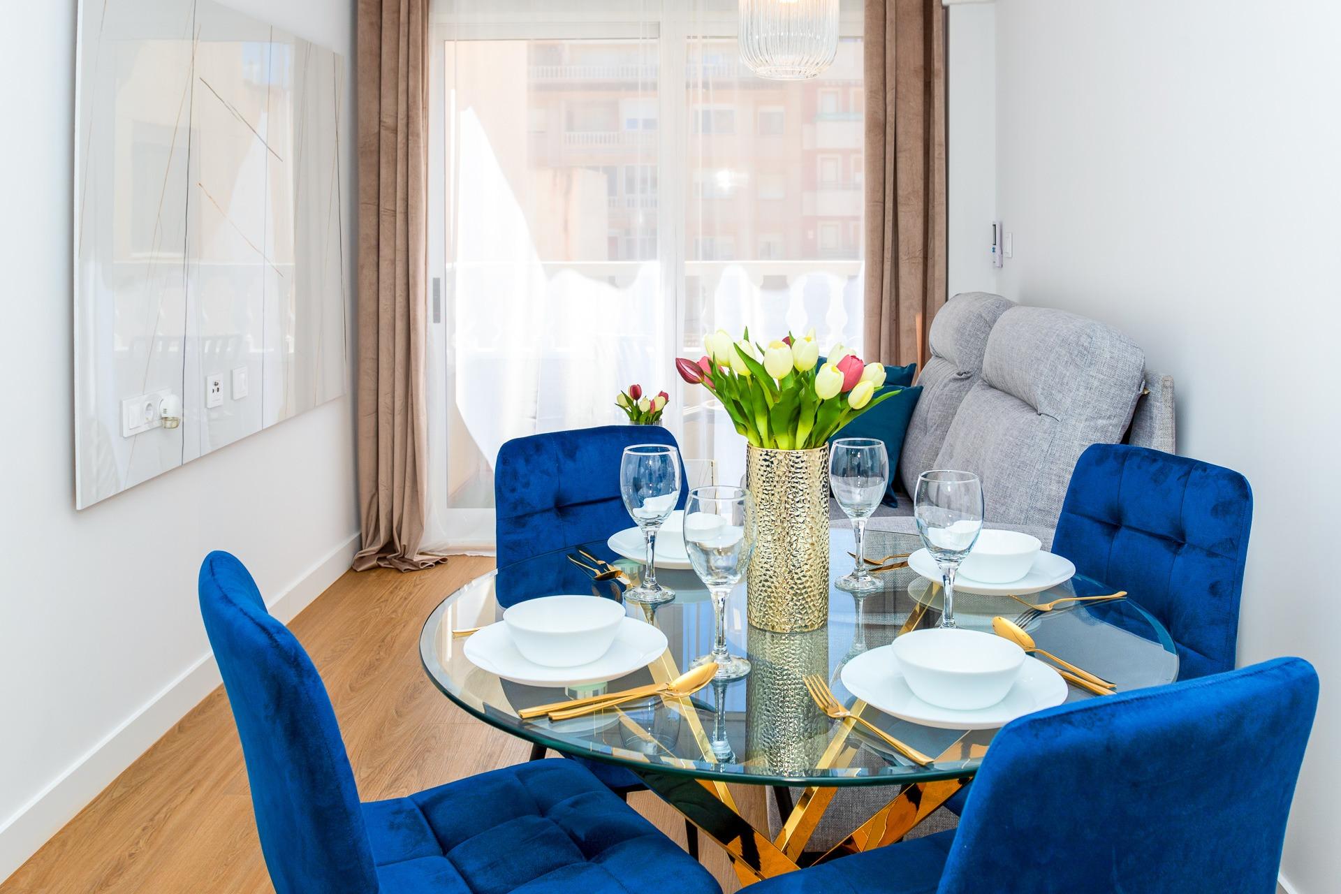 2-Bedroom Apartment in Centro, Torrevieja - Image 3