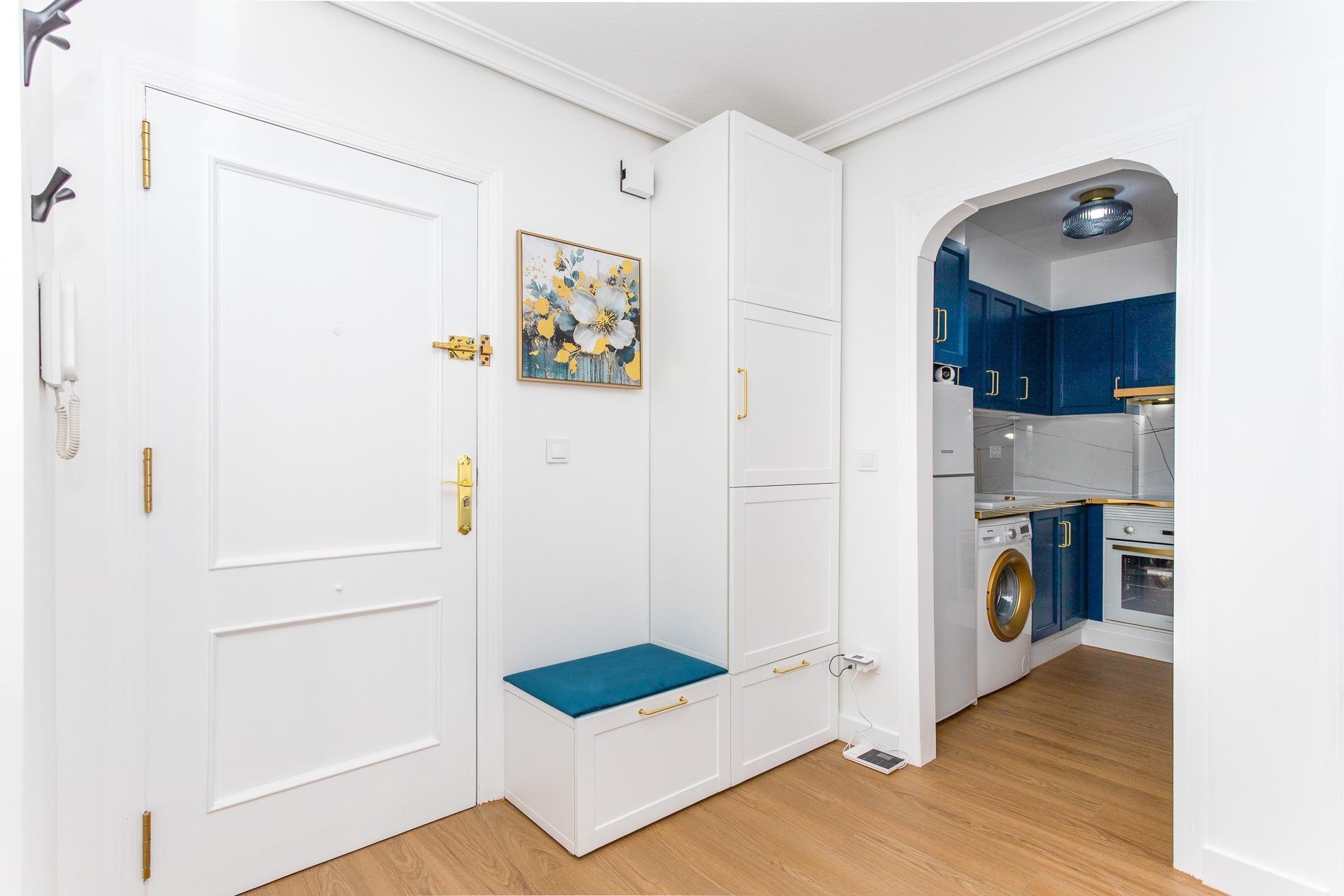 2-Bedroom Apartment in Centro, Torrevieja - Image 8