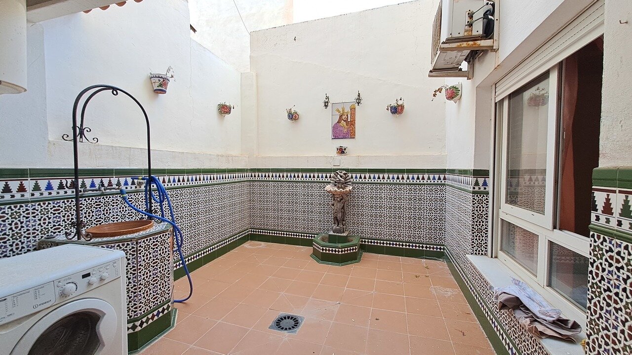 5-Bedroom Apartment in Centro, Torrevieja - Image 18
