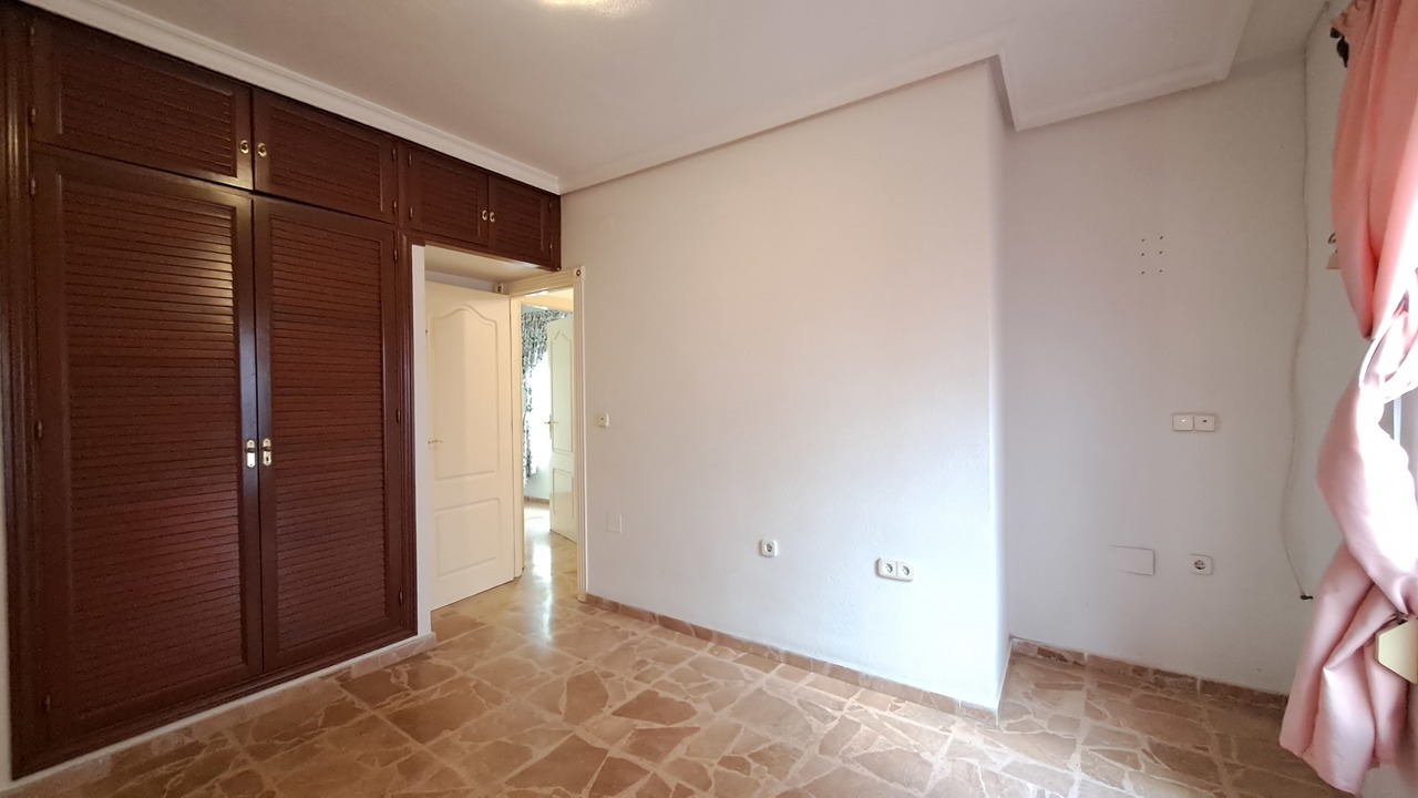 5-Bedroom Apartment in Centro, Torrevieja - Image 23