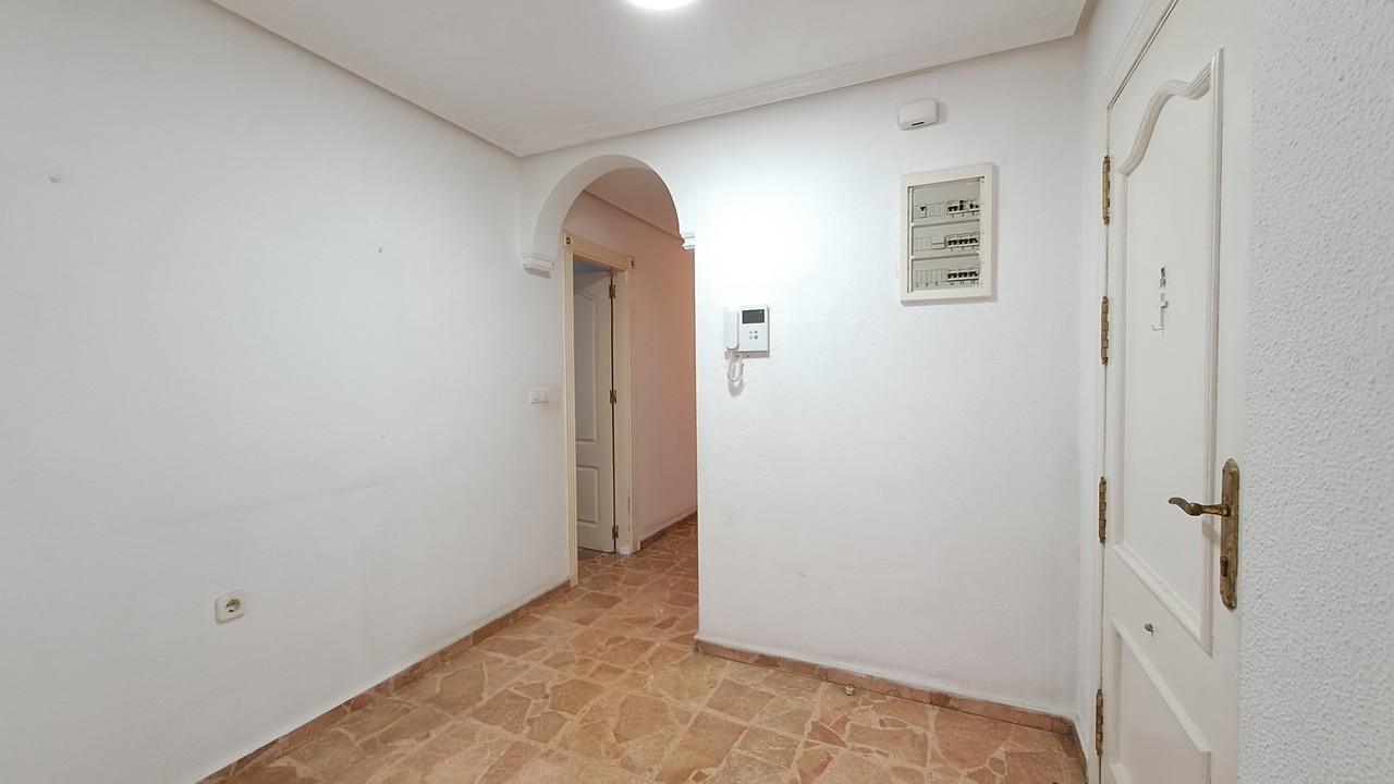 5-Bedroom Apartment in Centro, Torrevieja - Image 5