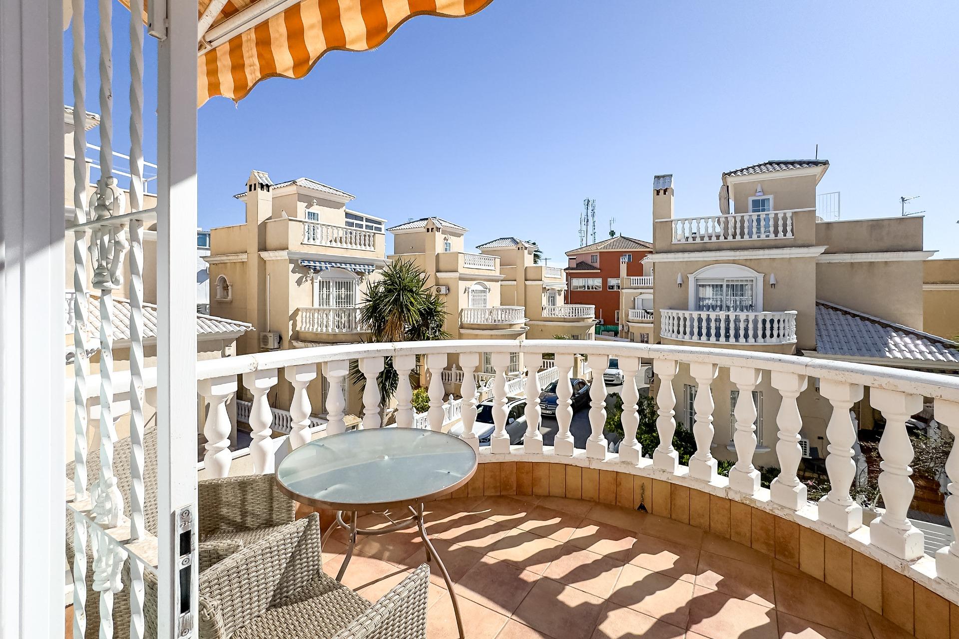 4-Bedroom Villa in La Florida, Orihuela Costa - Image 32