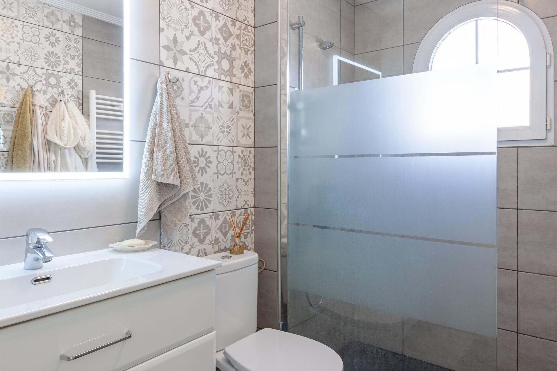 4-Bedroom Villa in La Florida, Orihuela Costa - Image 38