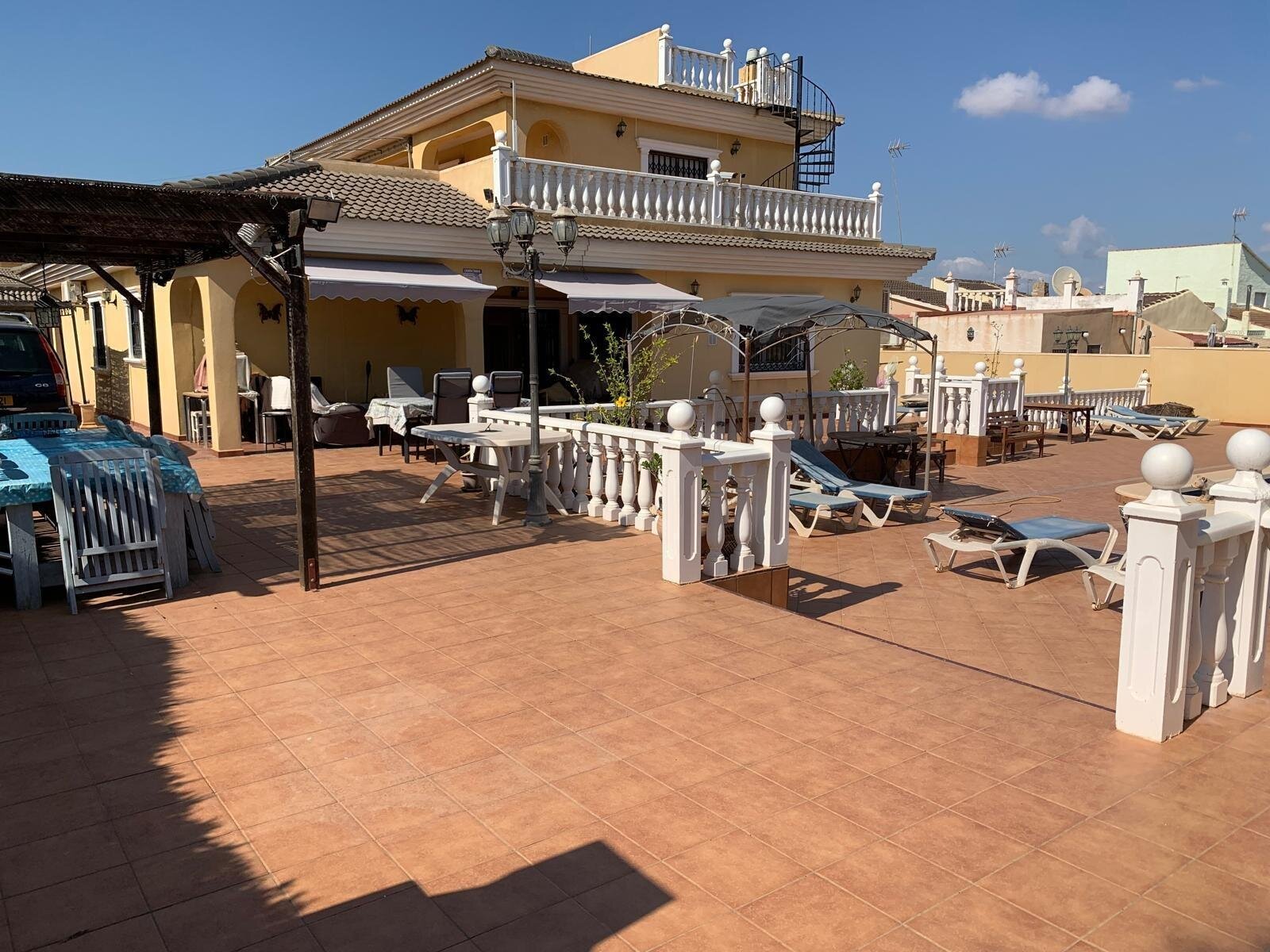6-Bedroom Villa in Los Balcones - Los Altos del Edén, Torrevieja - Image 3