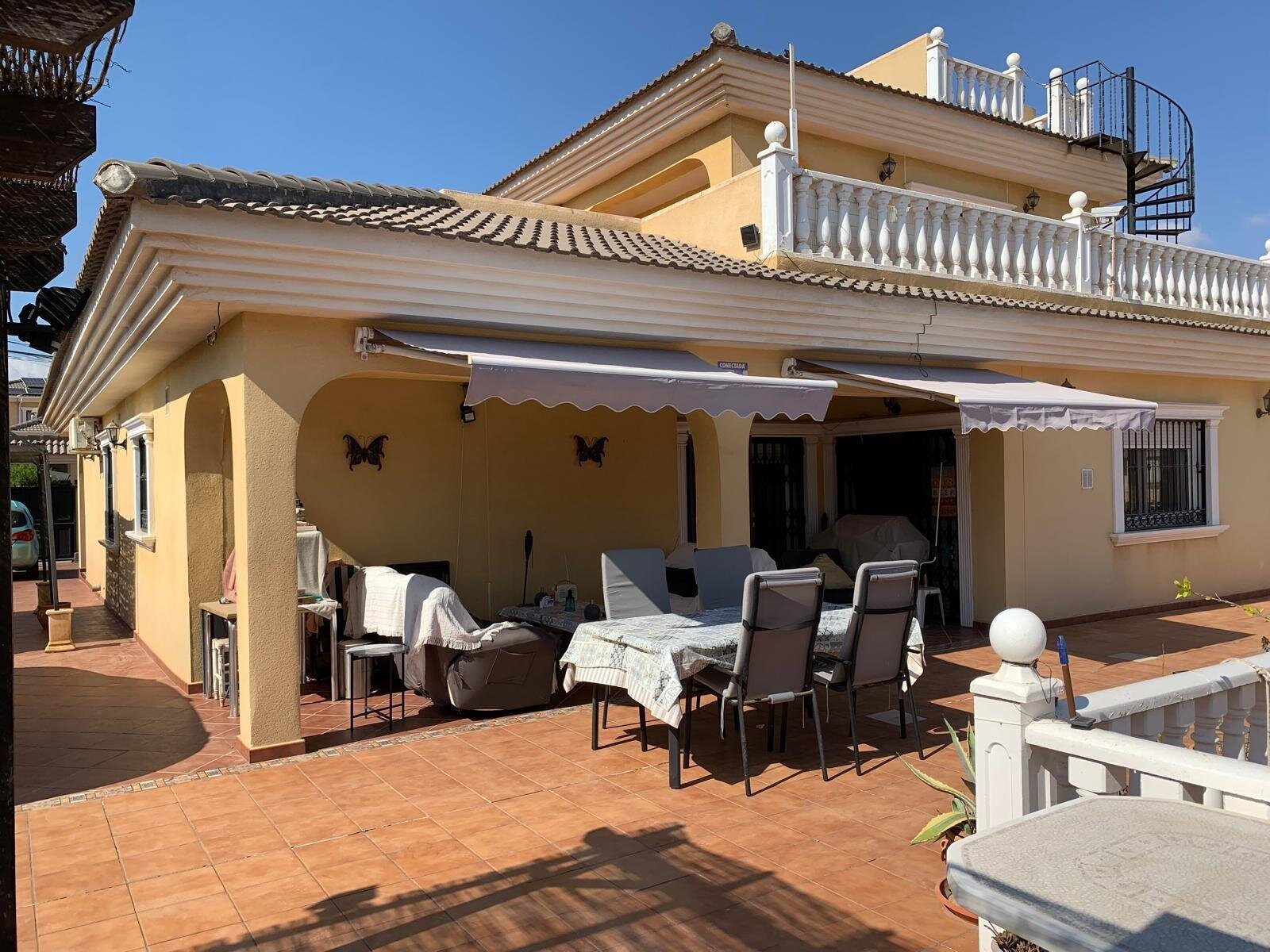6-Bedroom Villa in Los Balcones - Los Altos del Edén, Torrevieja - Image 7