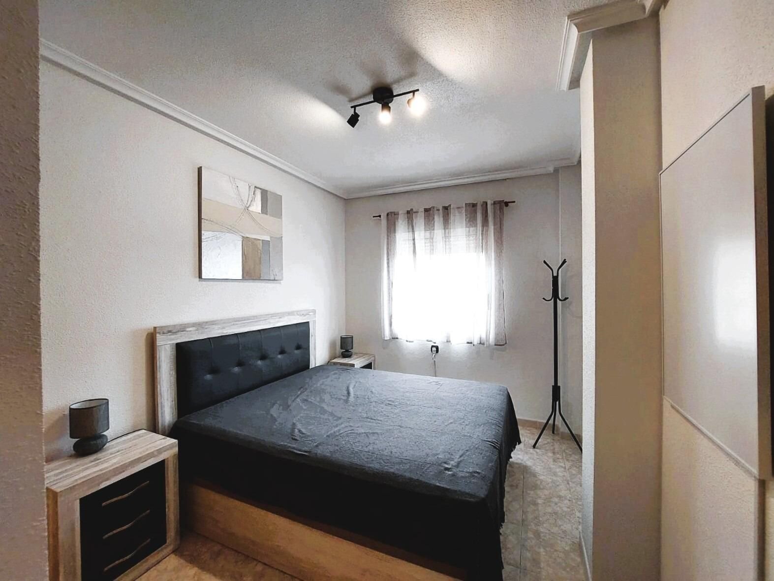 2-Bedroom Apartment in Playa Flamenca, Orihuela Costa - Image 14