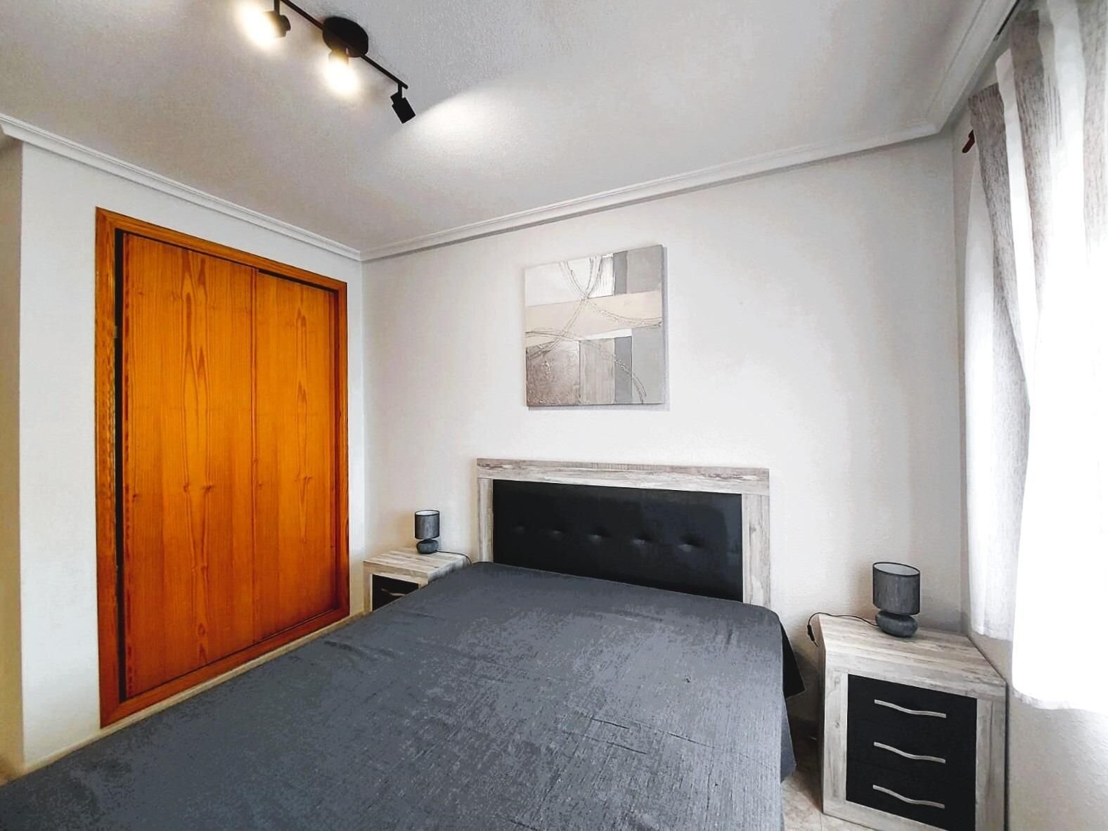 2-Bedroom Apartment in Playa Flamenca, Orihuela Costa - Image 15