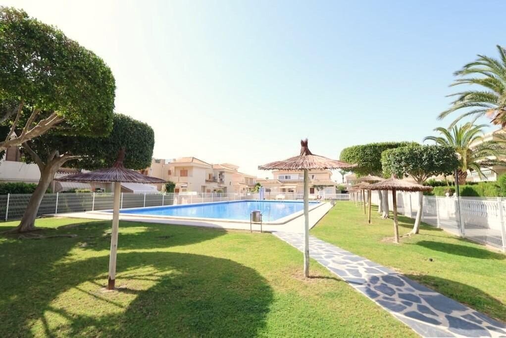 2-Bedroom Apartment in Playa Flamenca, Orihuela Costa - Image 22
