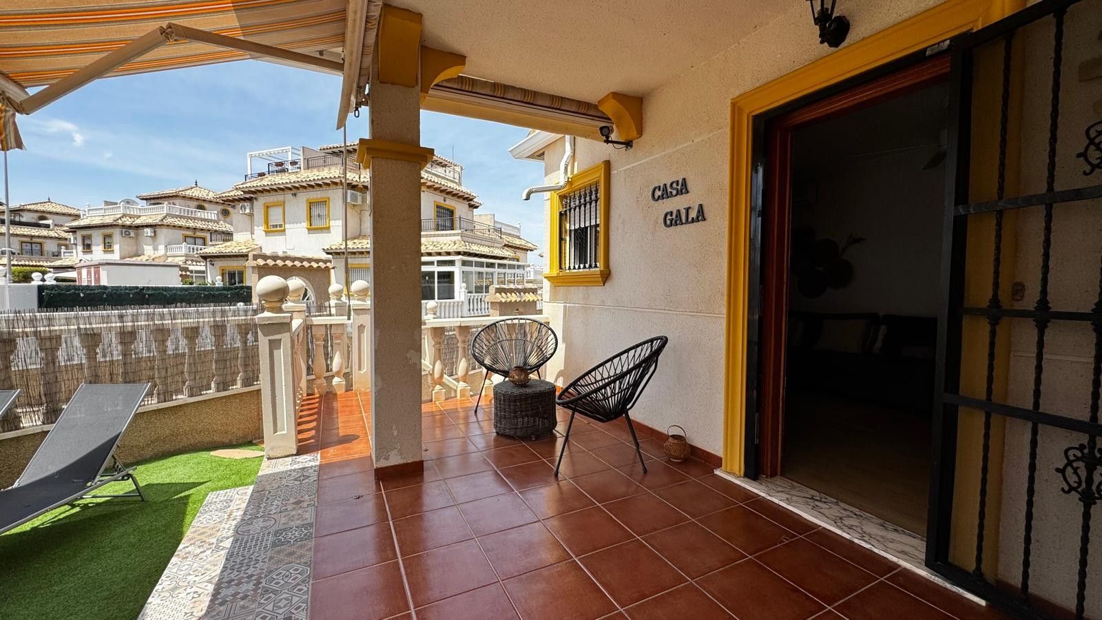 3-Bedroom House in Lomas de Cabo Roig, Orihuela Costa - Image 10