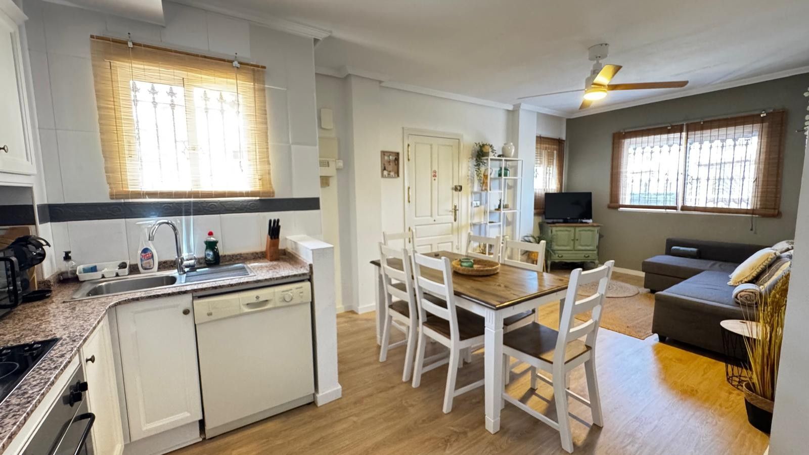 3-Bedroom House in Lomas de Cabo Roig, Orihuela Costa - Image 14